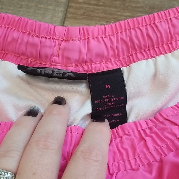 APEX pink athletic shorts 😍 - Picture 8 of 10